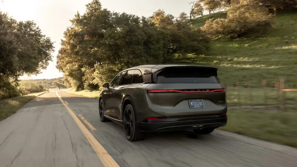 루시드모터스 그래비티 이미지