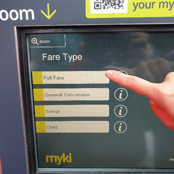 myki 카드부터 무료 트램까지, 멜버른 교통수단 완벽 가이드_myki 카드 충전기_구매 대상 선택