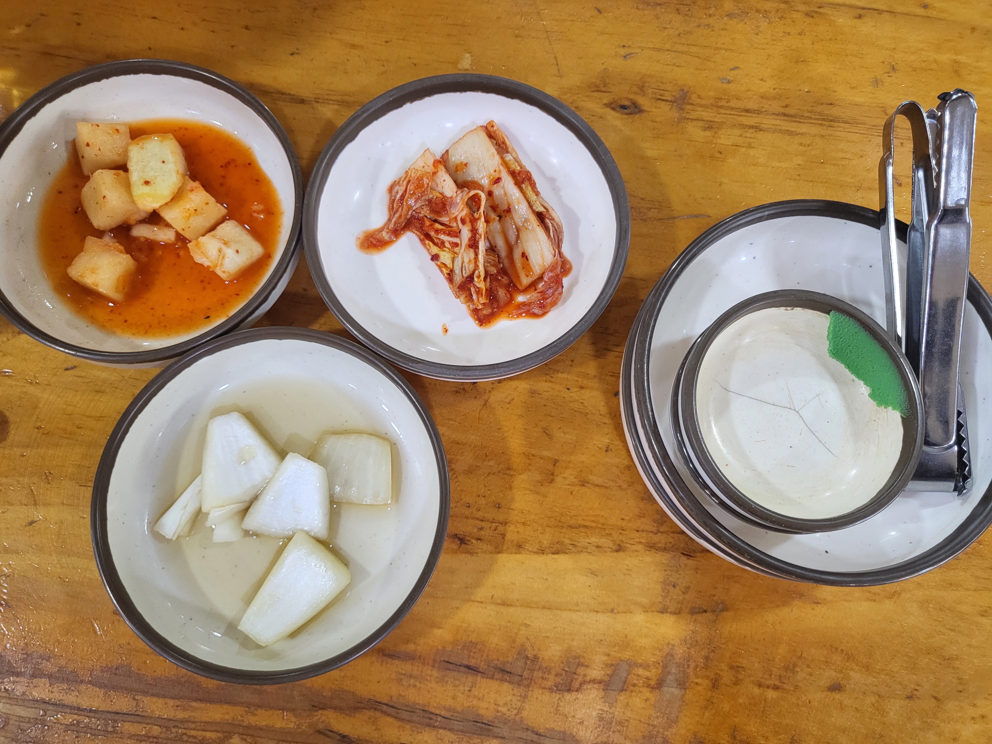 전주엄지네 - 기본반찬