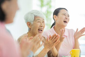 노인 맞춤 돌봄 서비스 신청방법 지원내용