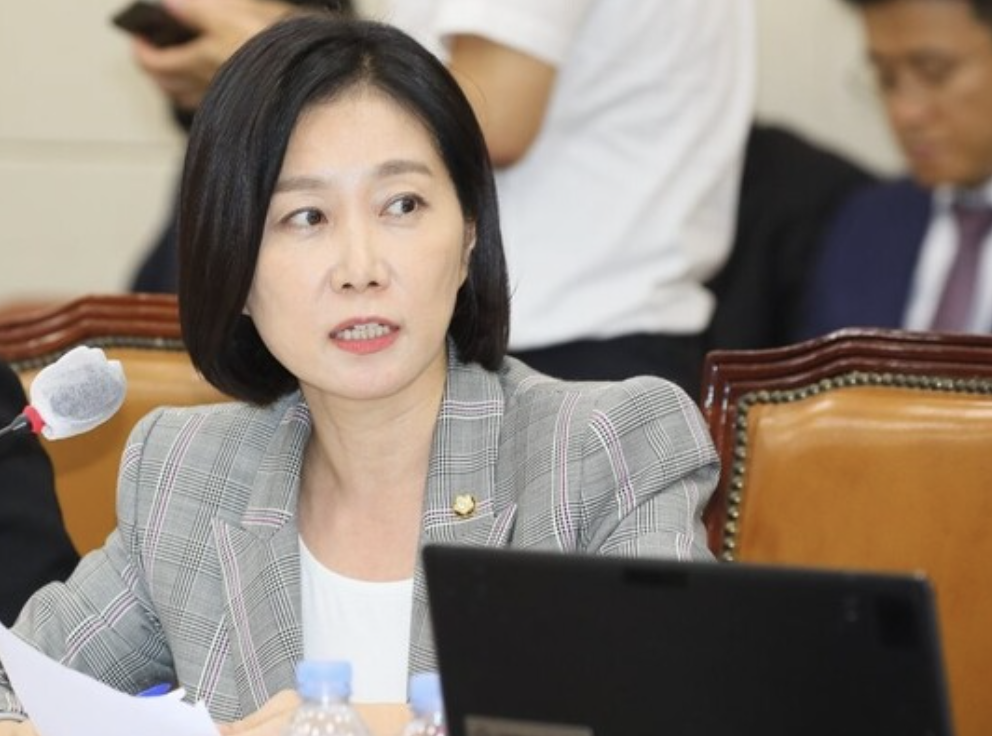 허은아19