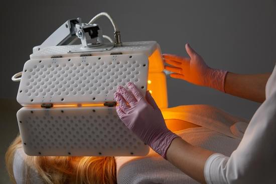 광역학 치료(PDT, Photodynamic Therapy)를 이용한 여드름 치료: 효과와 관리 방법