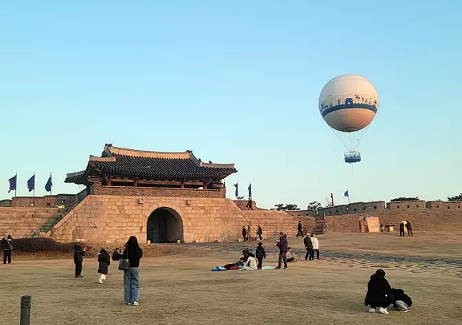 XR버스 1795행과 함께하는 수원 실내 여행