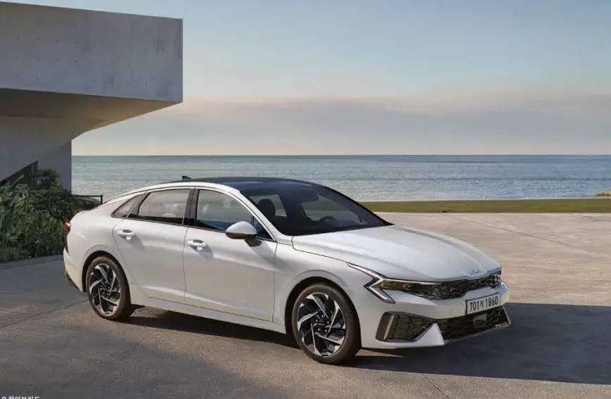 기아차-K5-제원-연비-가격표