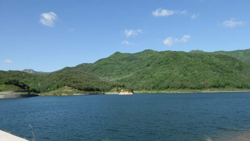 100대 명산 등산하기 마흔네번째 괴산 청화산 단아한 바위 능선과 깊은 숲이 어우러진 소백산맥의 숨은 명산
