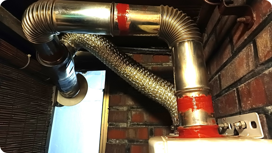 배기통-이음부-주면에-실리콘을-바른-상태