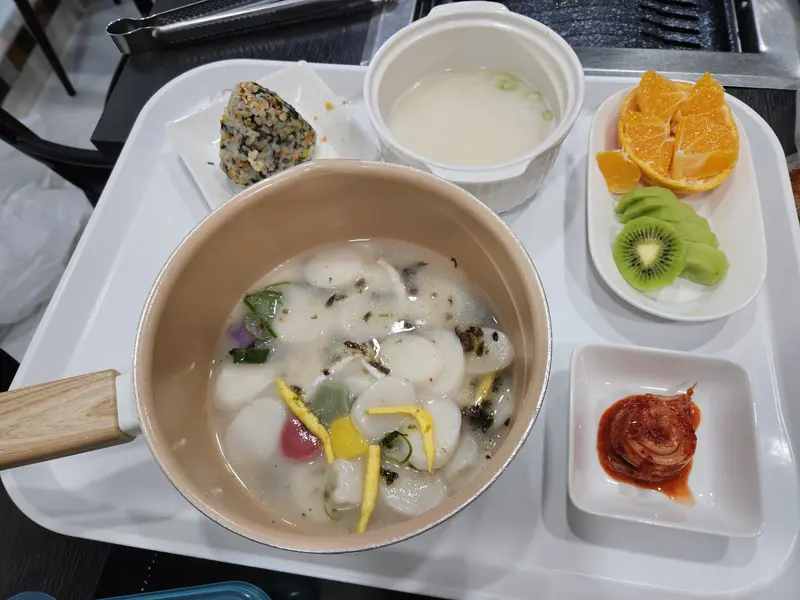 나나키즈풀빌라 아침조식