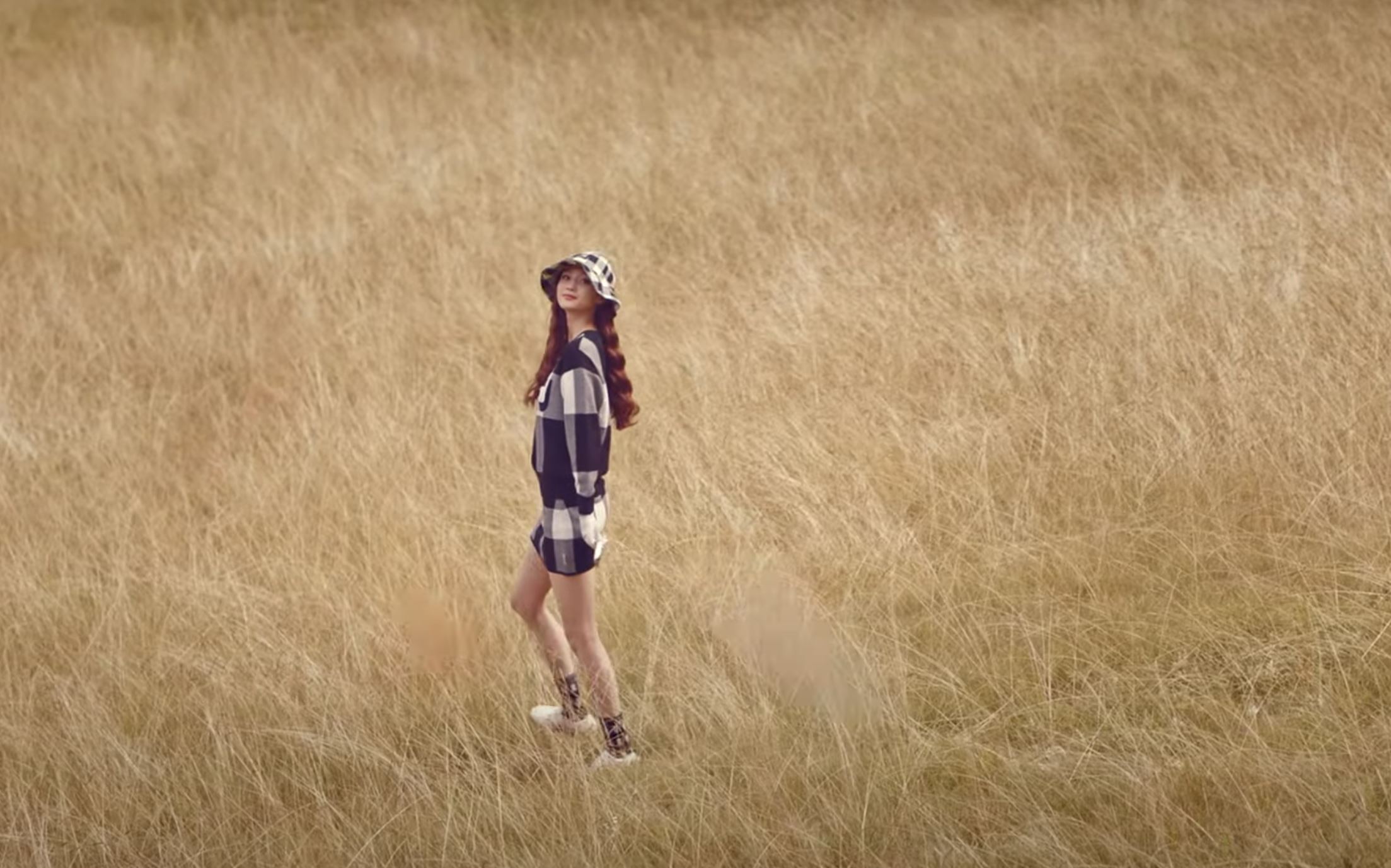 풋조이 광고 여성모델