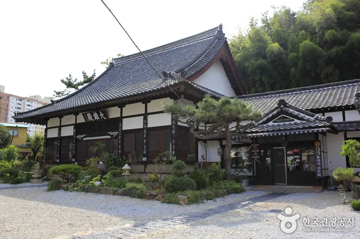 동국사 전경 이미지
