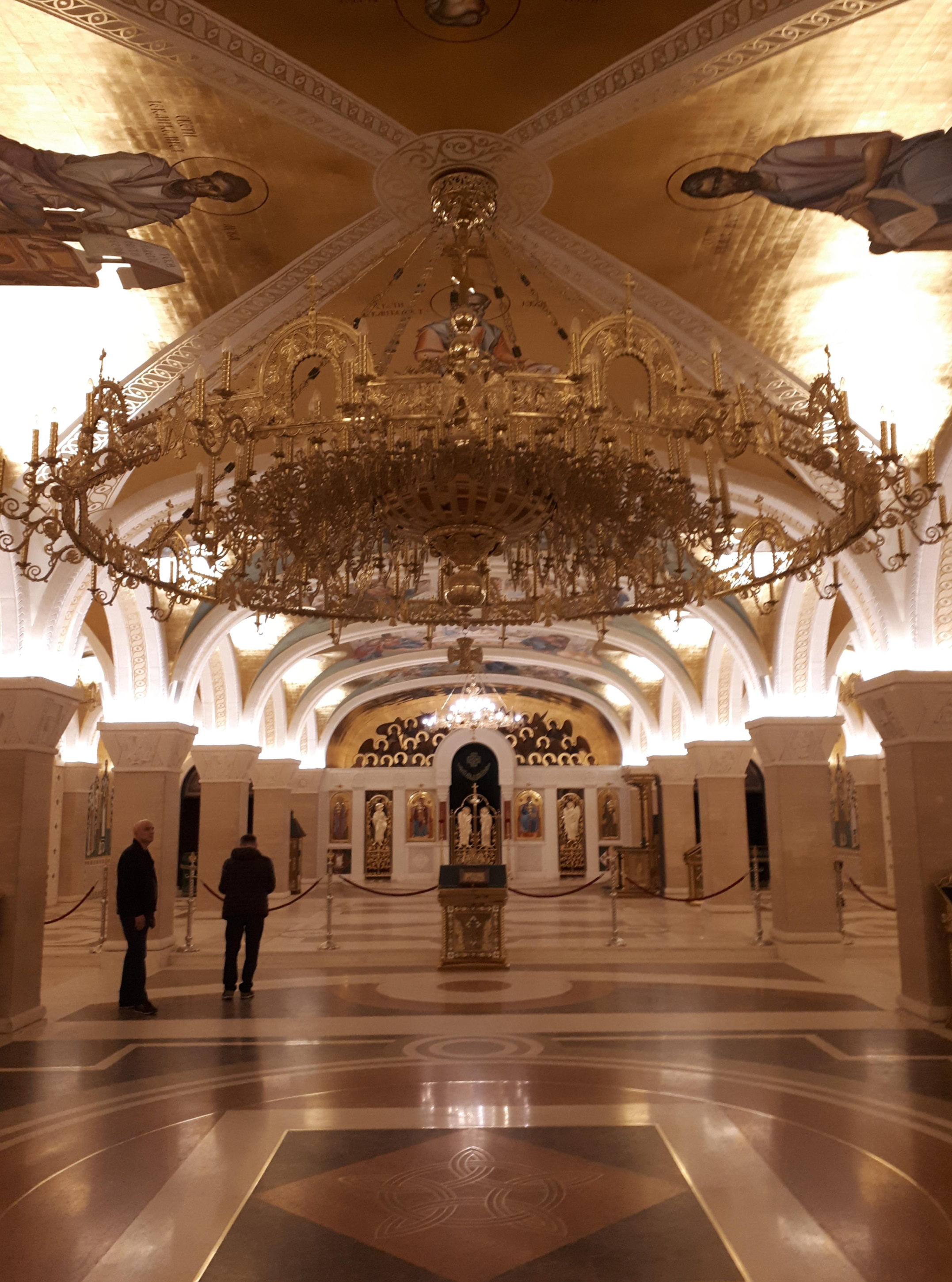 세르비아 베오그라드 성 사바 대성당 샹들리에