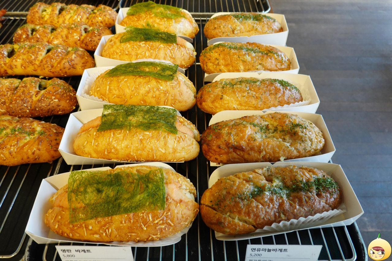 명란 &amp; 연유마늘 바게트