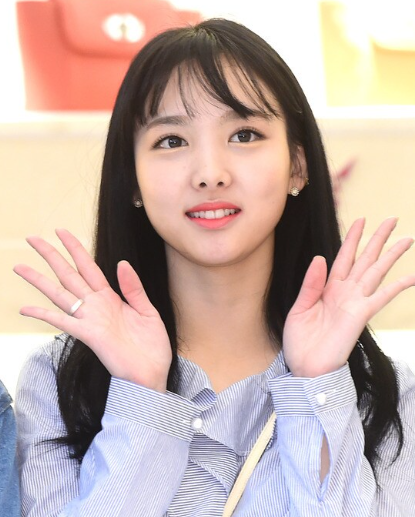 나연(트와이스) MEEEEEE