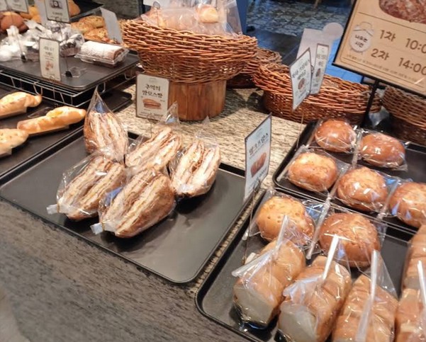 사상구 명물 베이커리 파밀리아제과점, 인기 메뉴와 장단점 총정리