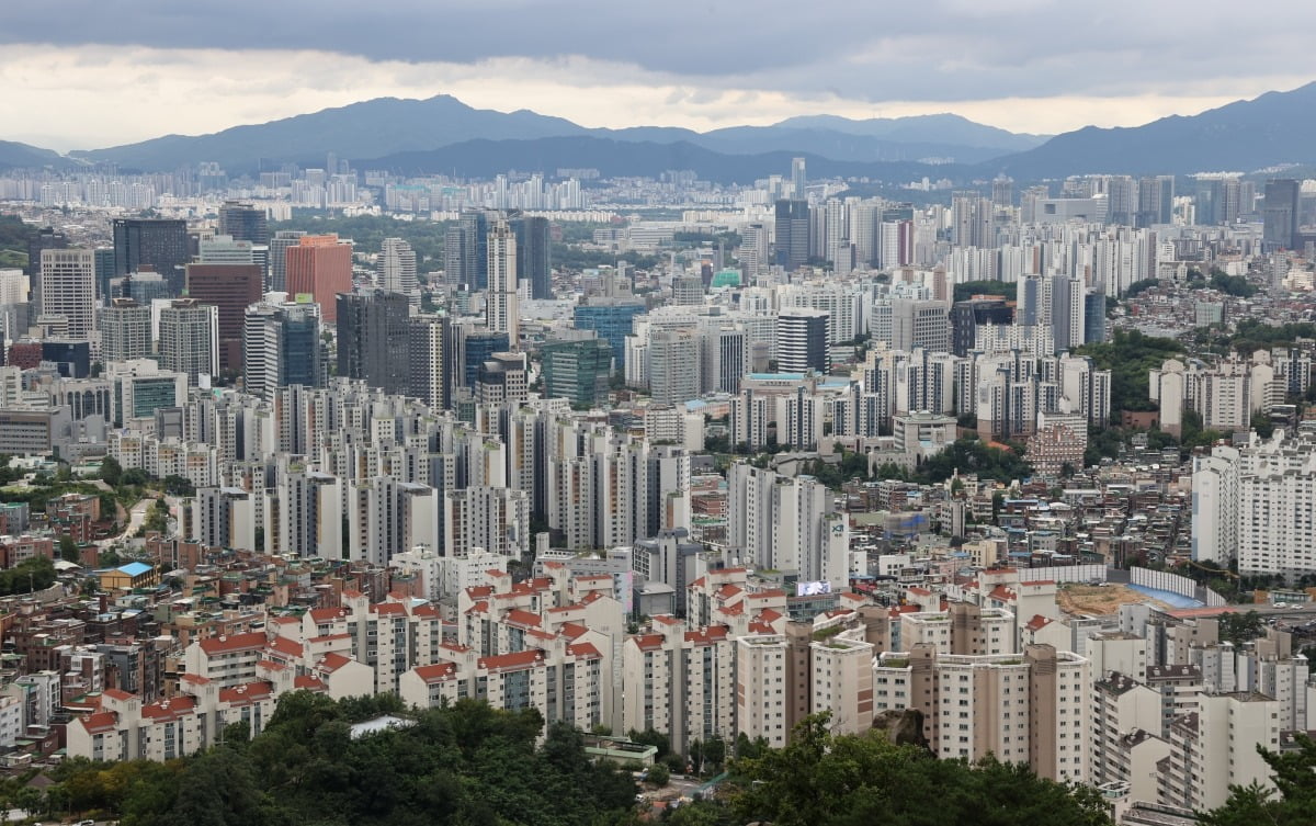한국부동산원이 발표한 ‘5월 둘째 주 전국 주간 아파트 가격 동향’에 의하면 서울의 아파트 값은 8주째 우상향 곡선을 그리고 있다.