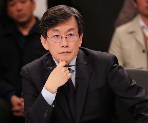문대통령&amp;#44; 퇴임 앞두고 손석희와 대담