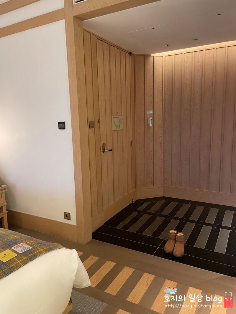 제주 JW메리어트 디럭스룸 입구