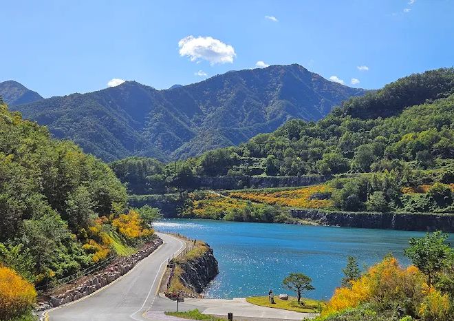 무릉 별유천지 호수
