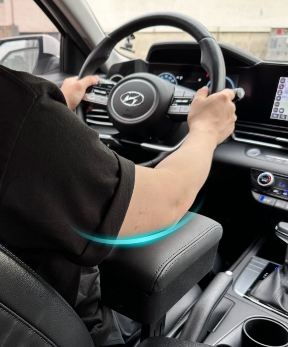 아이오닉9 팔걸이 쿠션 사진