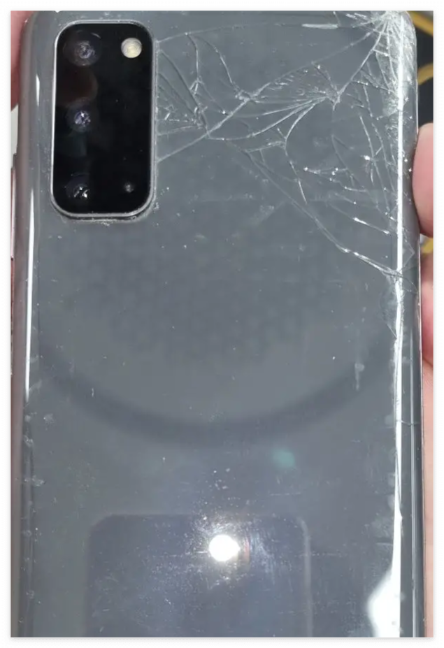 갤럭시-S20-뒷케이스-파손