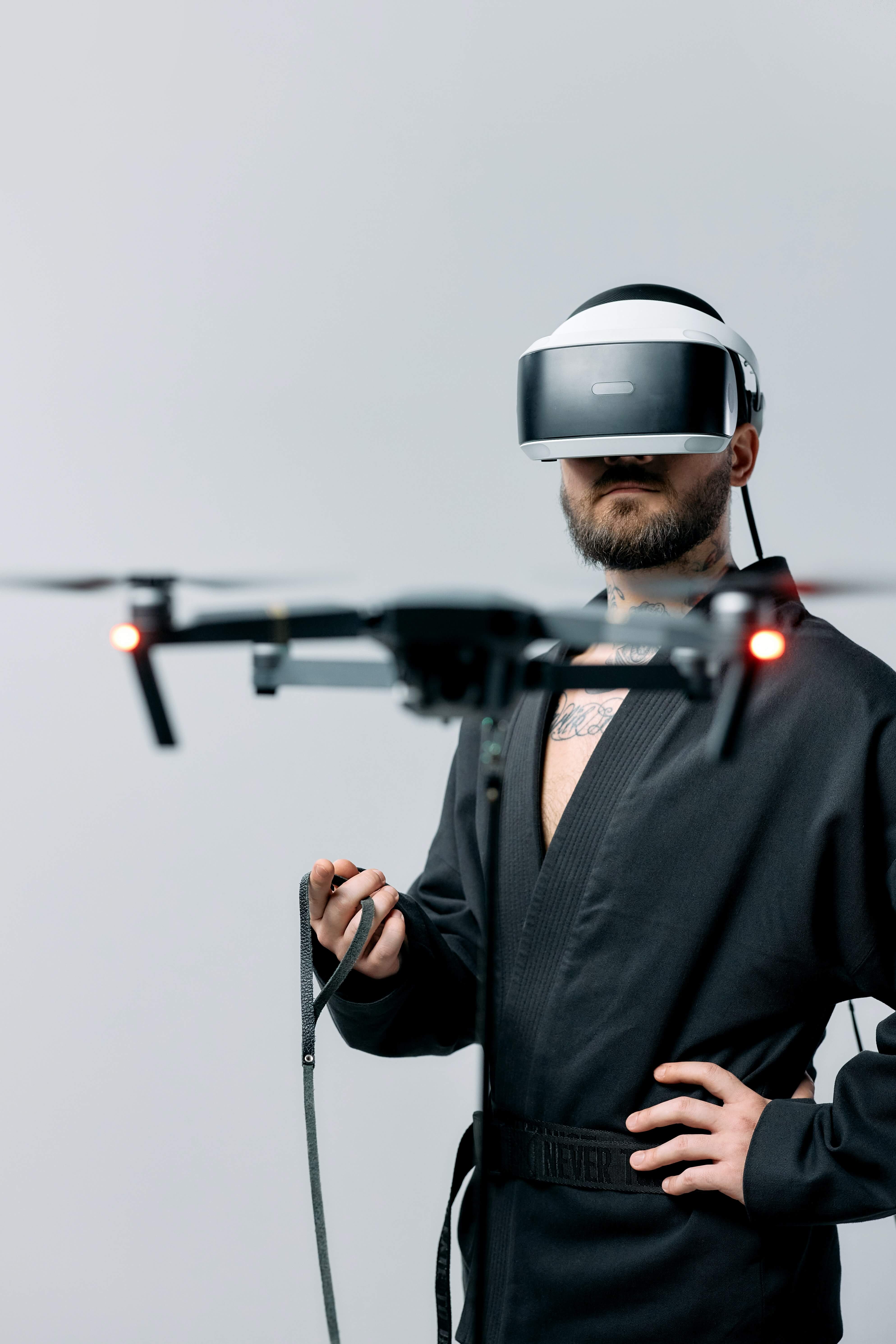 가상세계에서 드론비행 연습