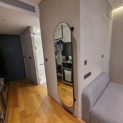 테이크호텔-서울-광명-거울