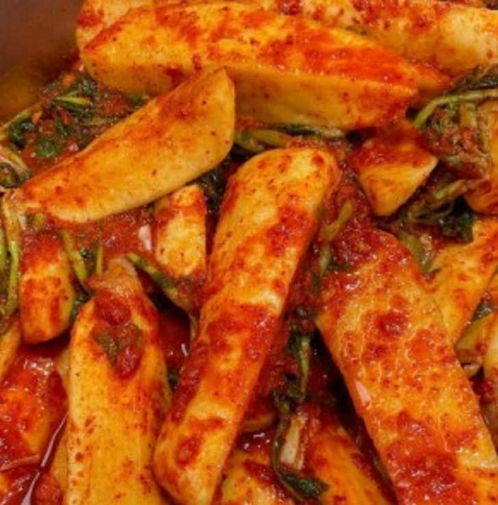 오픈런-김치-달인-고향맛깔김치나물
