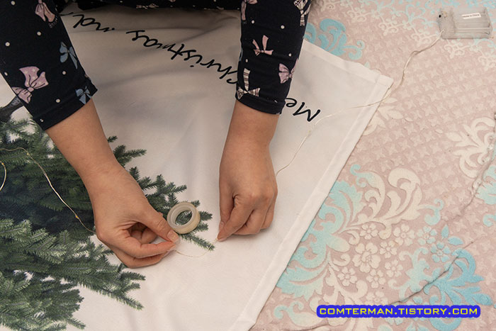 패브릭 트리 LED 전구 설치