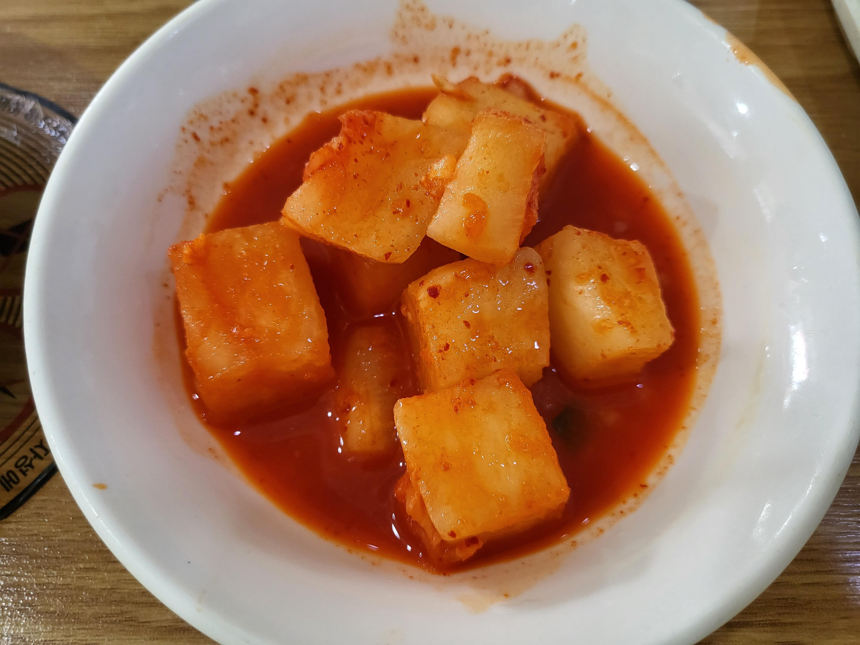 소문난 성수 감자탕 - 깍뚜기