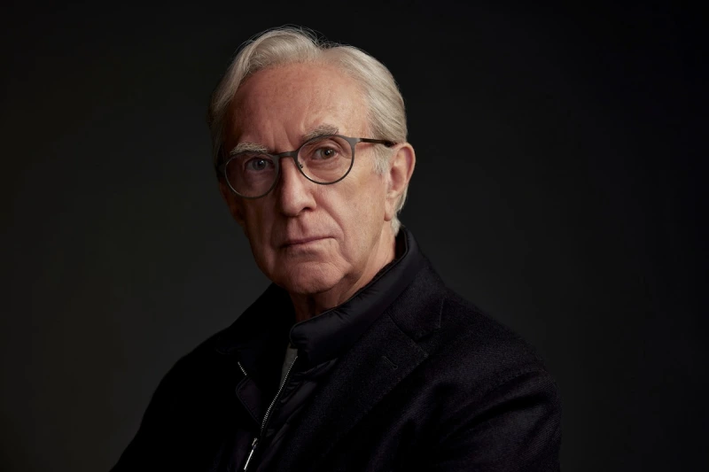 삼체에서 마이크 에반스 역을 맡은 조나단 프라이스