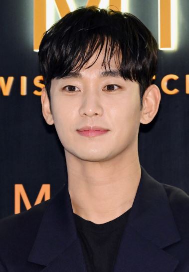 김수현 조보아 디즈니 넉오프 프로필 드라마 나이