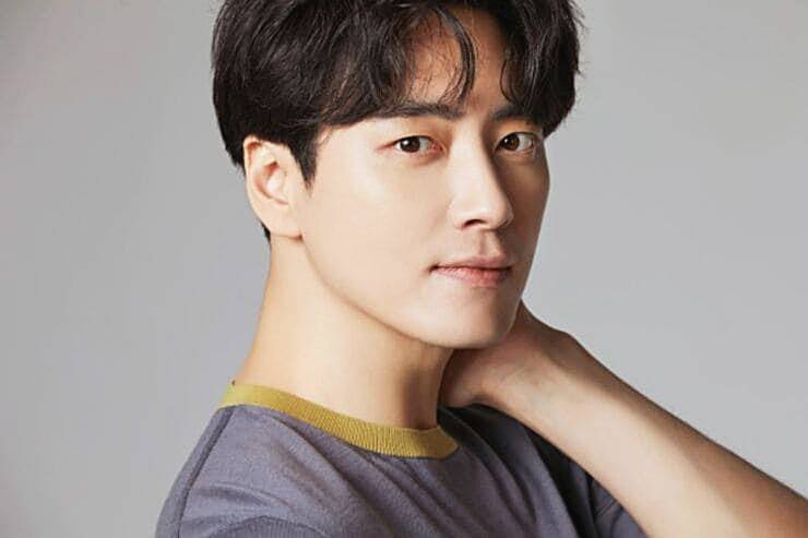 배우-이준혁