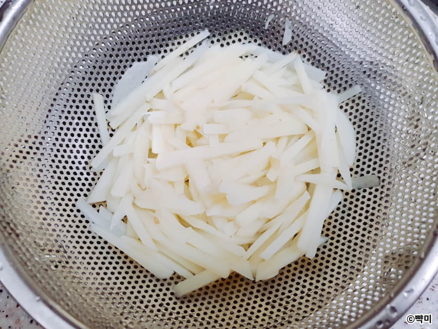 감자볶음-부서지지-않는-감자채볶음-만들기