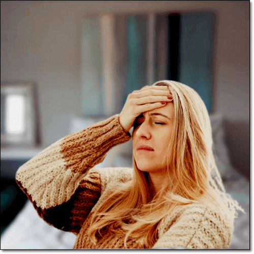 면역력 저하로 감기에 자주 절리는 여성