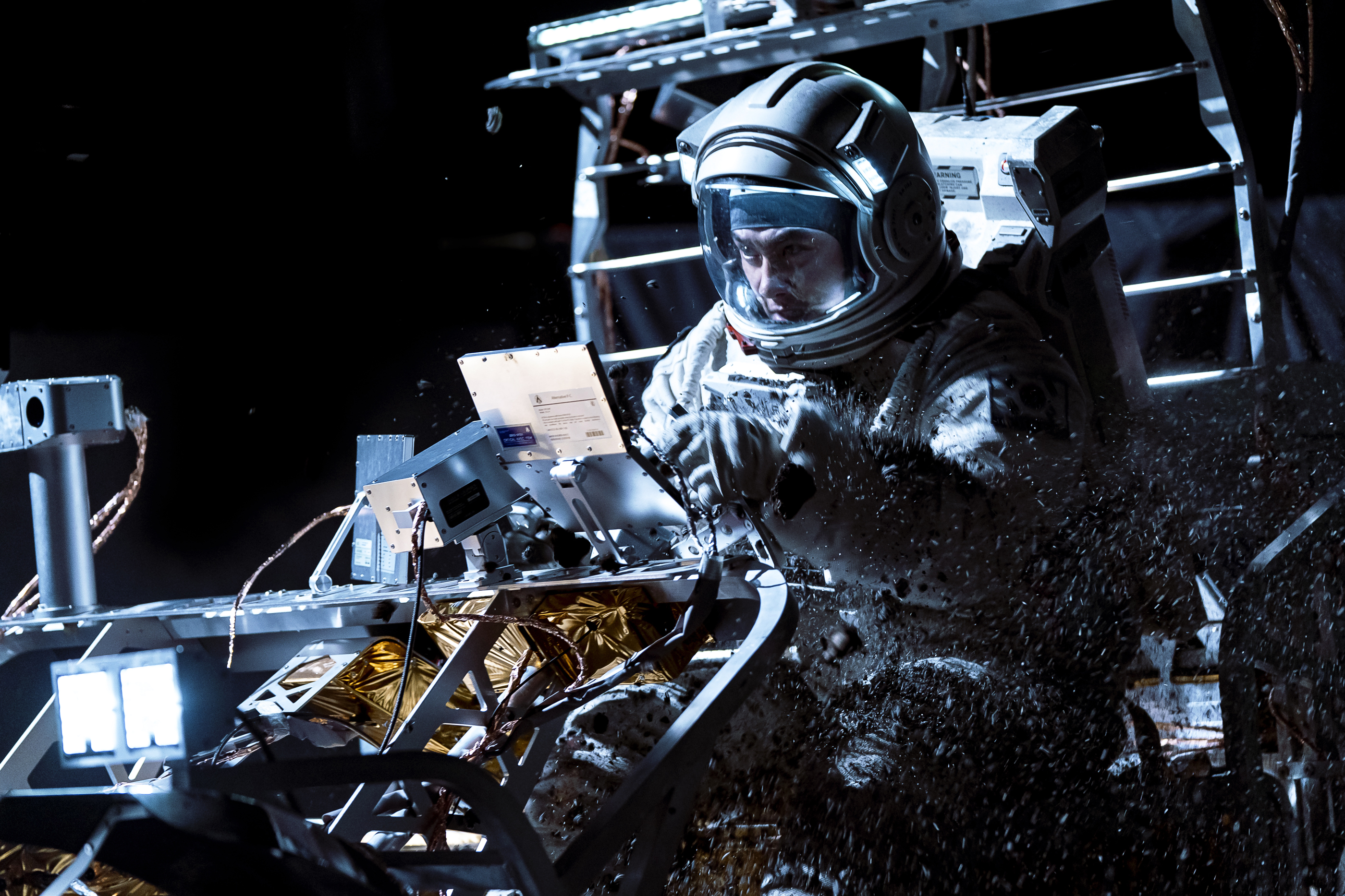 더문 손익분기점