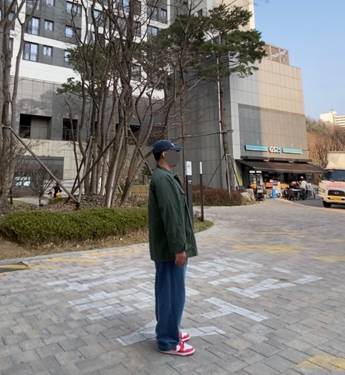 데일리룩('26. 3. 27.)브이투 스톤워싱 빈티지 볼캡, 칼하트 포켓티 K87, 로스코 립스탑 정글 퍼티그재킷, 에러스익셉티드 플리츠 데님팬츠, 나이키 덩크 로우 유니버시티레드