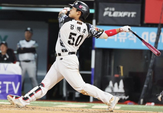 강백호 선수 사진