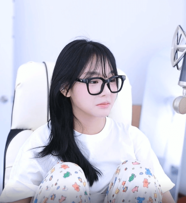 오연하bj 남친 없다더니 강남 클럽 스킨십 포착