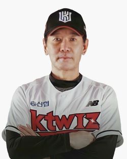 kt 이강철 감독