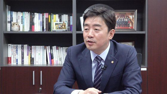 강훈식 국회의원 정치 경력