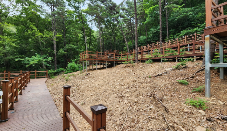 무봉산 자연휴양림