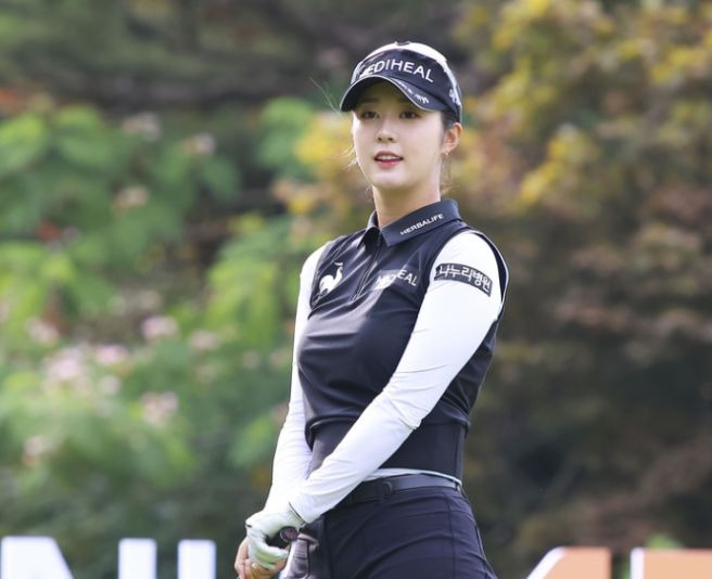 김재희 프로필 총정리: 나이, 학력, 20억 누적 상금 및 KLPGA 덕신EPC 1R 선두 비결