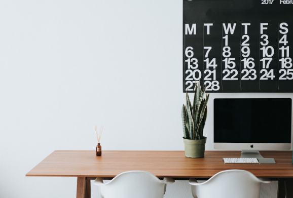 미니멀한 디지털 워크스페이스 만들기: 효율과 집중을 높이는 공간