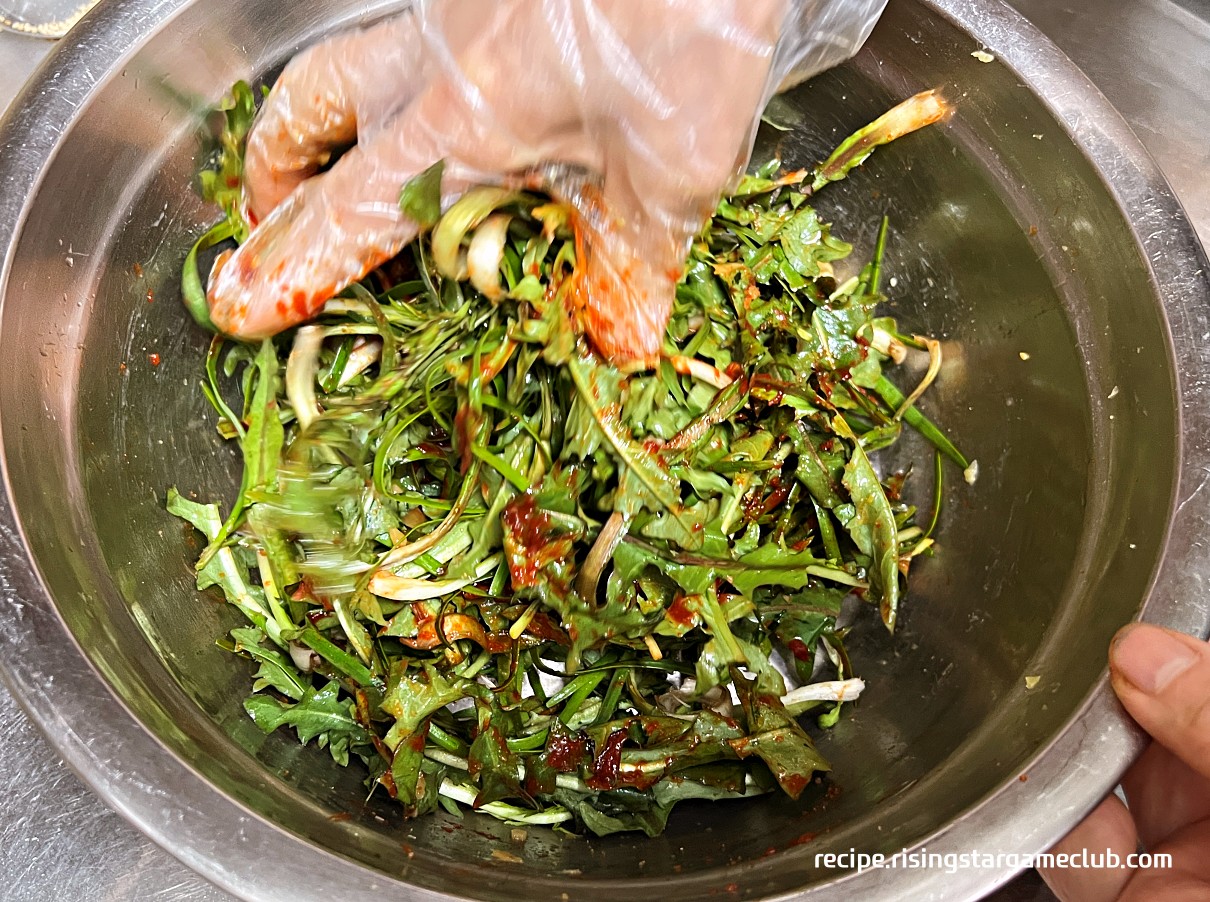 민들레 무침 무치기
