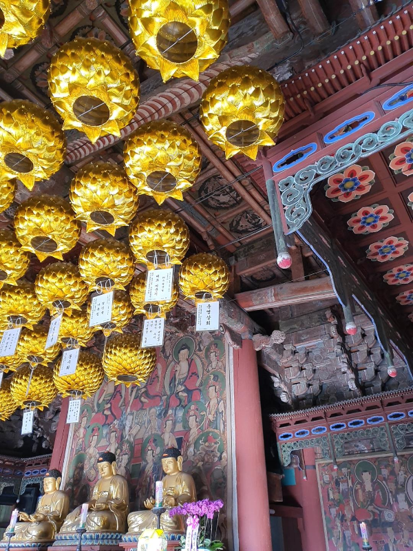 후불탱화와닫집