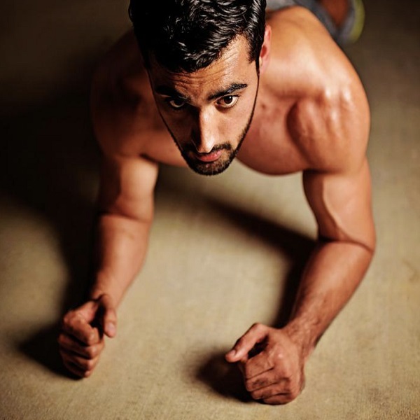 코어 근력 강화 운동으로 복근 키우는 방법