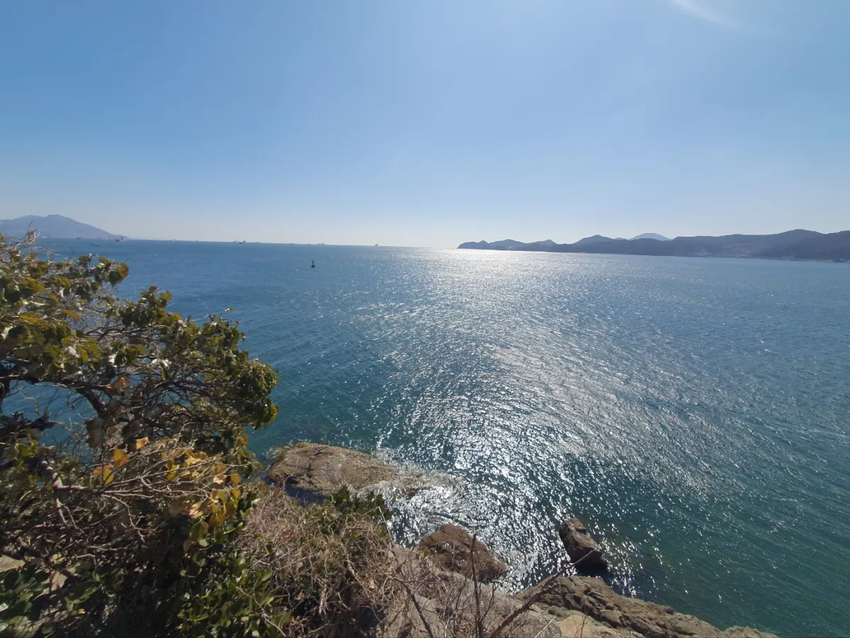 향일암에서-내려다본-바다