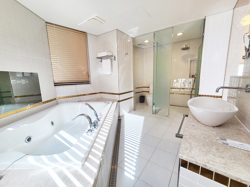 잠실 파로스 호텔 아늑한 디럭스 더블룸 직접 투숙해보니 좋음 가성비 위치 좋은 호텔