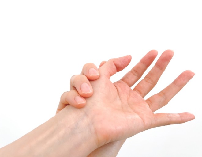 손바닥-물집(한포진)과-주부습진-썸네일