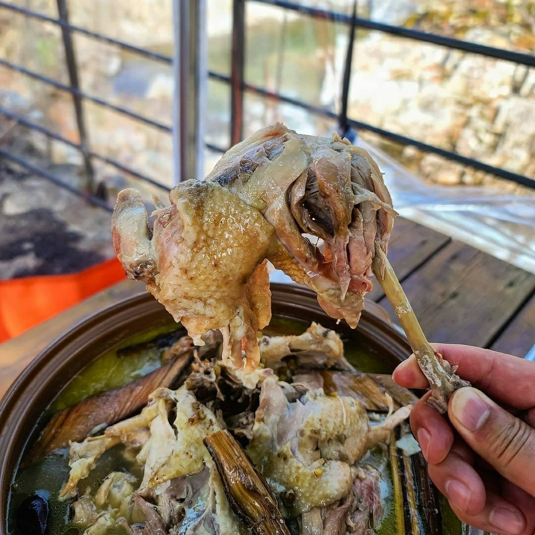 덕동펜션식당