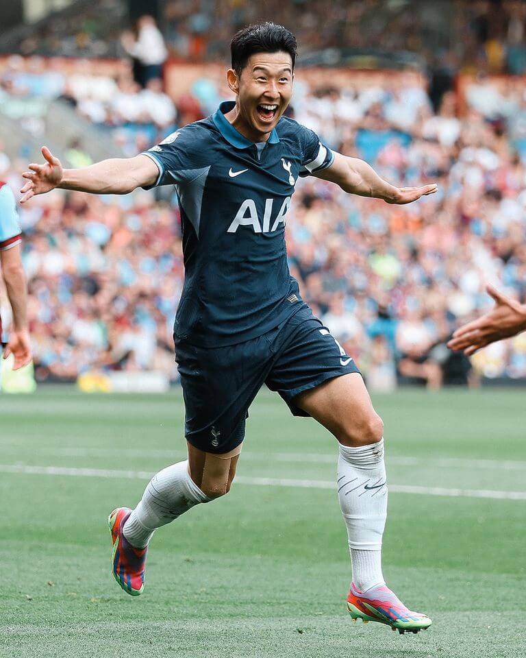 손흥민 멀티골 후 세리머니